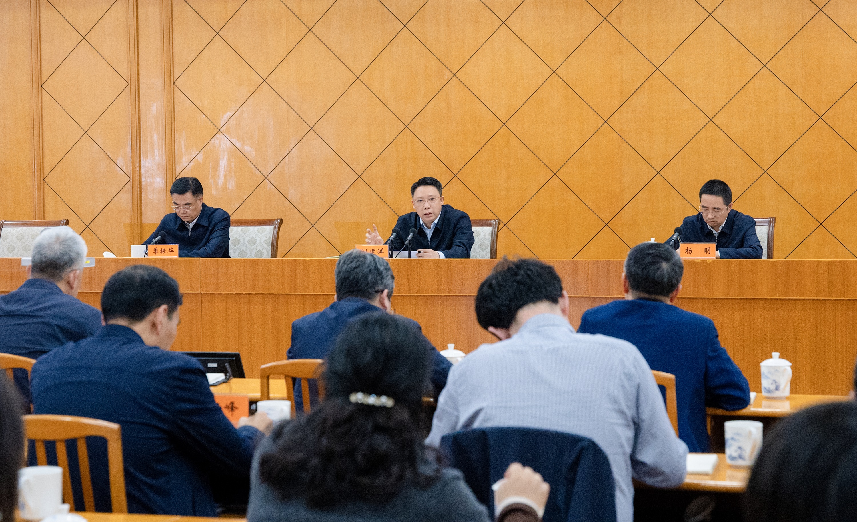 全省贯彻落实《全国党员教育培训工作规划（2024—2028年）》座谈会暨基本培训工作推进会召开